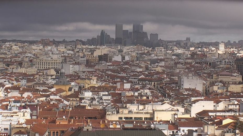Aviso naranja por lluvias y tormentas en el área Metropolitana y Henares y amarillo en el resto hasta las 21 horas