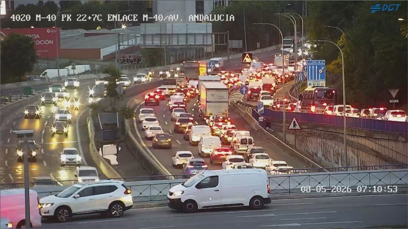Un accidente en la M-40 provoca 4 kilómetros de retenciones, a la altura de Villaverde