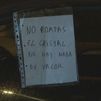 "No rompas el cristal, no hay nada de valor": el mensaje de los vecinos de Puente de Vallecas a los ladrones que roban sus coches