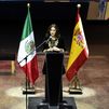 La presidenta de México amenaza con suspender los premios Platino si acude Ayuso
