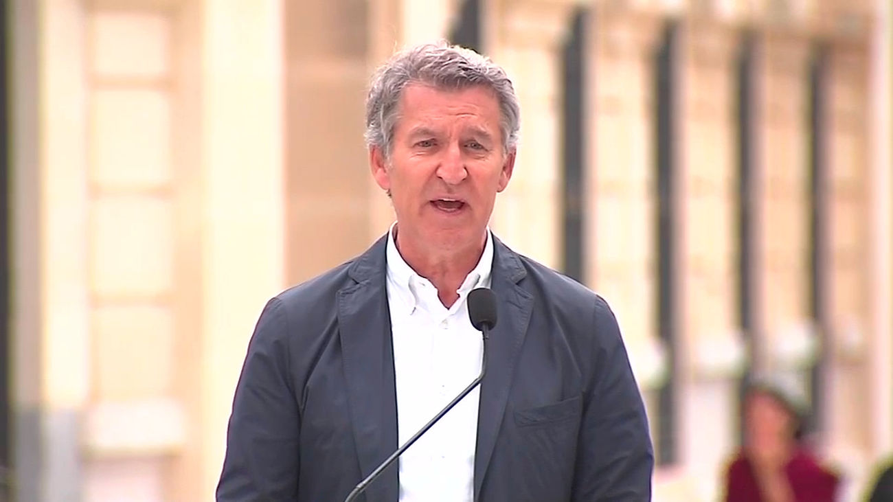 Feijóo se compromete a "desclasificar todos los documentos" sobre la regularización de migrantes si llega a presidente