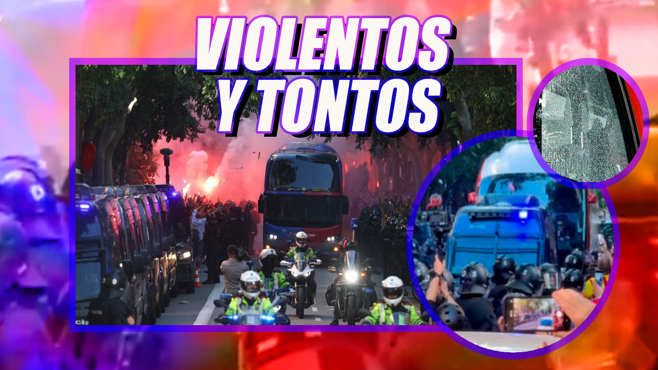 Lo nunca visto: aficionados del Barça apedrean el autobús de su propio equipo