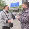 Vecinos de Carabanchel, entre la indiferencia y la curiosidad por los aislados en el Gómez Ulla