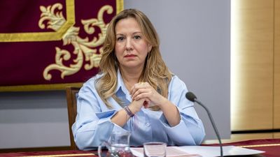 Rosa Dávila acusa a Pedro Sánchez de convertir Tenerife en “el patio trasero de España”