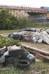 La pesadilla sin fin de Isabel en Galapagar: desalojan a los okupas de su parcela y se instalan en la del vecino