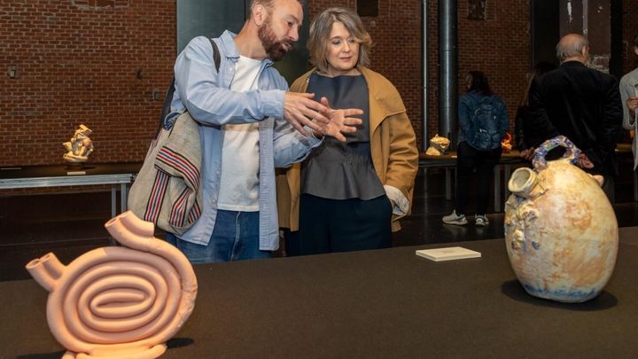 La delegada de Cultura, Turismo y Deporte visita la exposición 'El botijo revisitado' / EUROPA PRESS