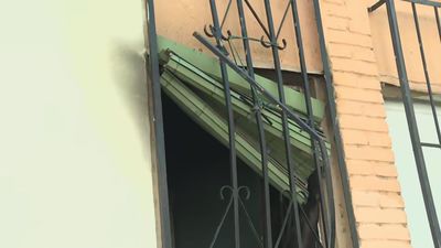 Siete intoxicados leves por humo en el incendio de una vivienda en Villaverde