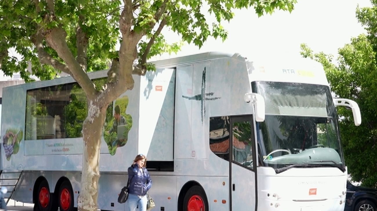 Un autobús para autónomos recorre los municipios de Madrid para impulsar el emprendimiento