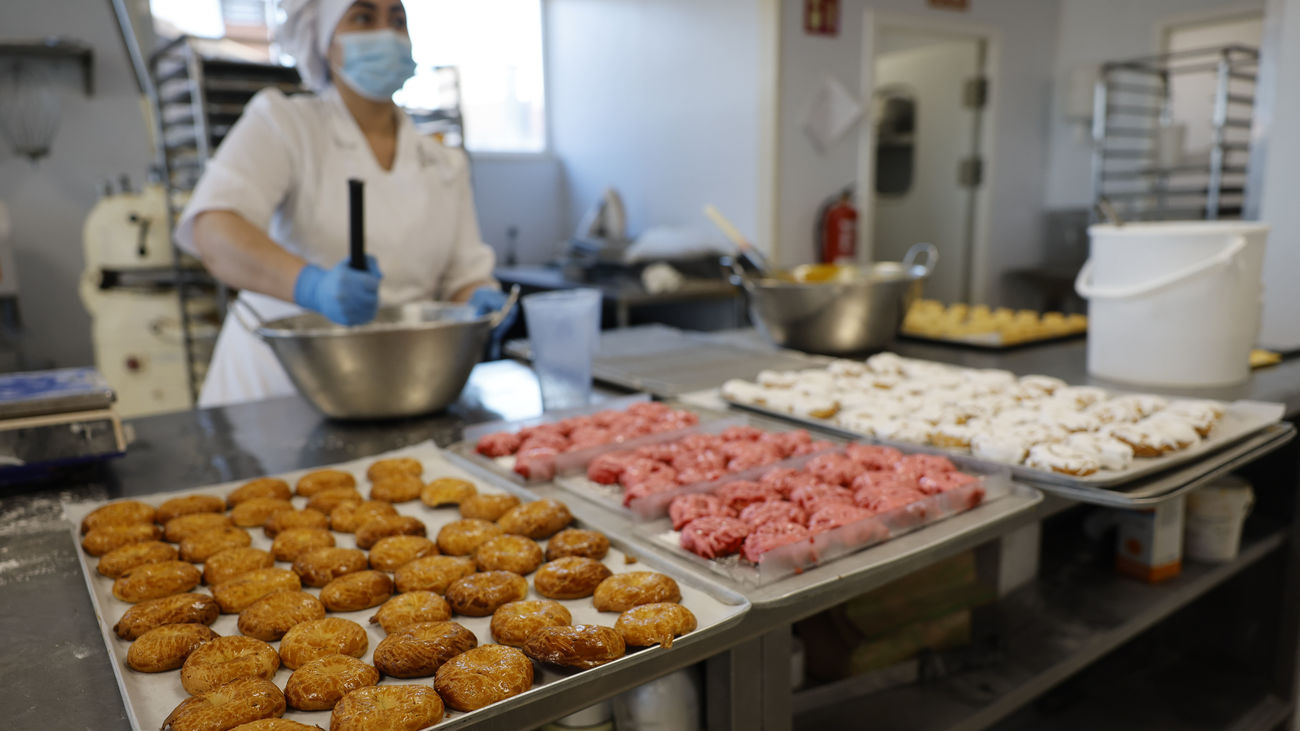 Las Tontas, las Listas, las de Santa Clara...Las rosquillas triunfan en San Isidro