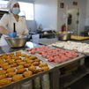 Las Tontas, las Listas, las de Santa Clara... Las rosquillas triunfan en San Isidro