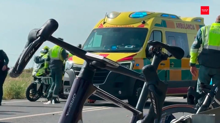 Un turismo arrolla a un grupo de ciclistas en la M-600 en Brunete y deja siete heridos, uno de ellos grave