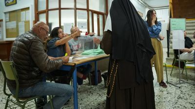 Los candidatos llaman a la participación en una jornada electoral sin incidencias