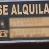 La oferta de viviendas en alquiler sigue cayendo en las zonas declaradas tensionadas