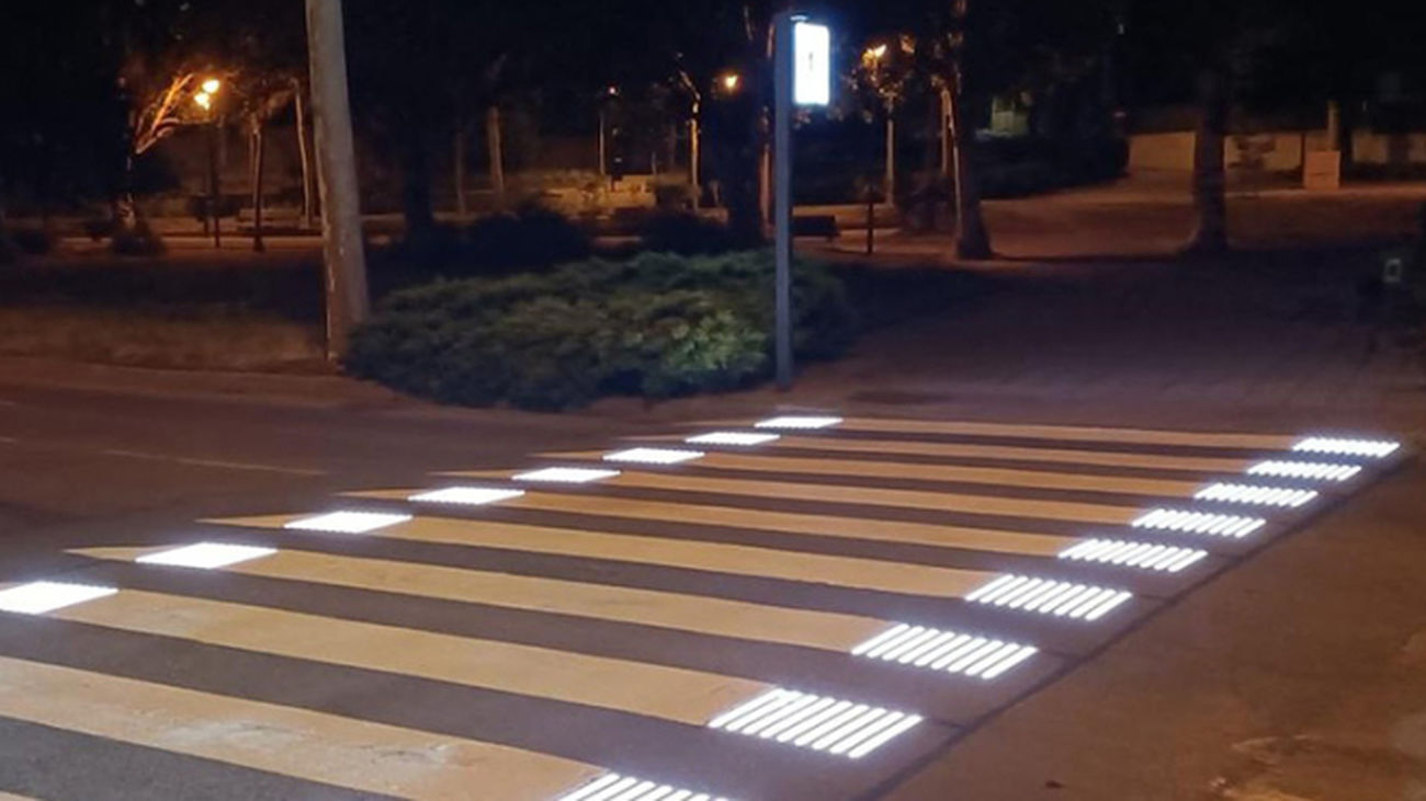 Pasos de cebra inteligentes e iluminados