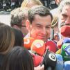 Moreno pide a Vox gobernar en solitario y aleja la repetición electoral
