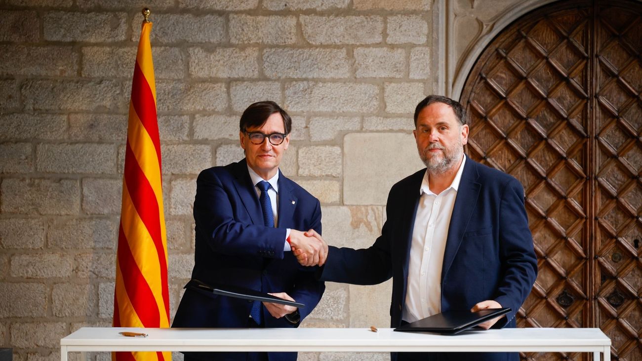 Illa y Junqueras firman el acuerdo de Presupuestos para Cataluña de 2026