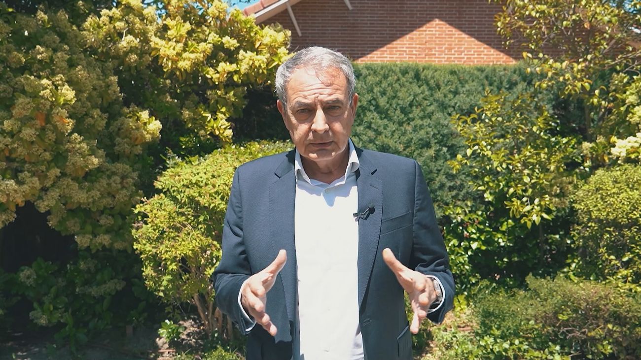 Zapatero defiende que sus actividades son legales y niega que realizara gestiones para el rescate de 'Plus Ultra'