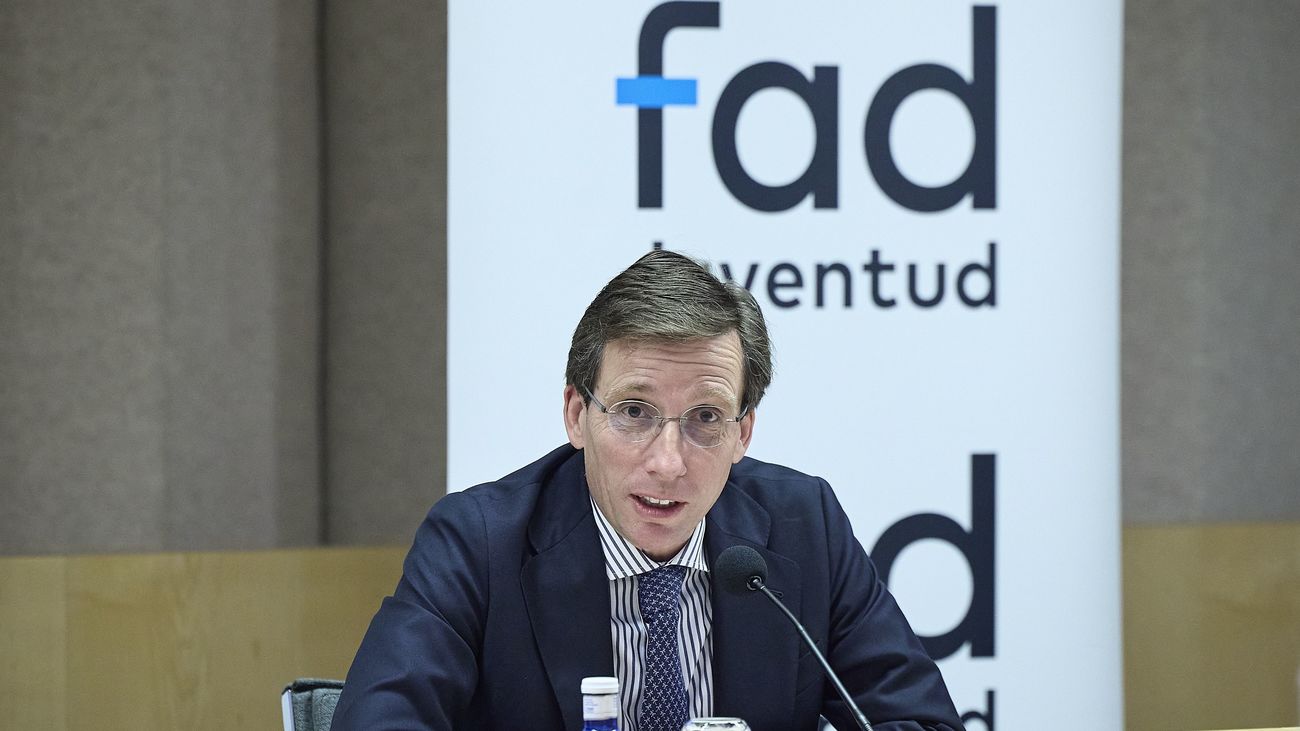 Almeida reivindica el papel "esencial" de FAD Juventud en su 40 aniversario
