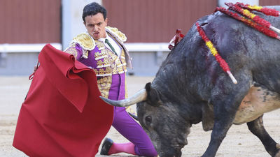 Una terna con disposición frente a unos deslucidos toros de Saltillo