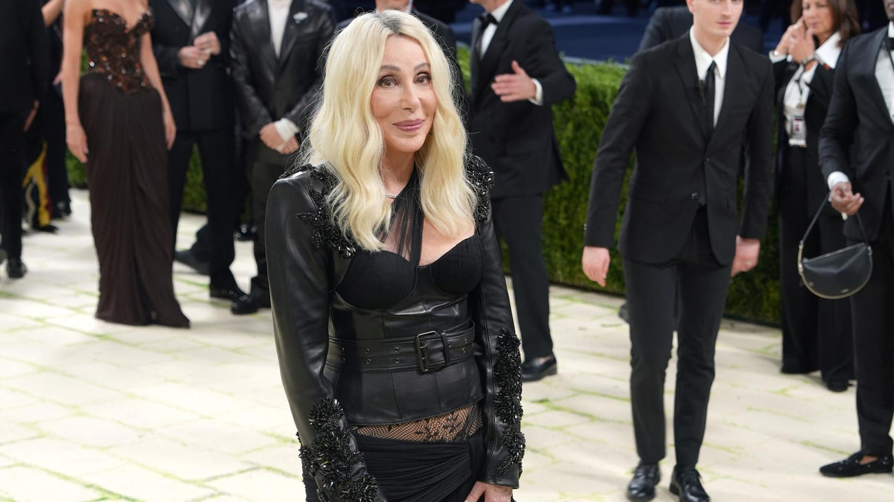 Cher cumple 80 años desafiando el tiempo como gran diva de la cultura pop