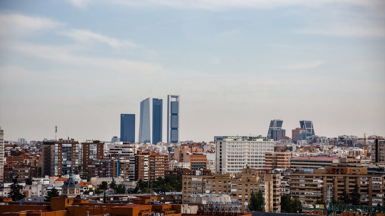 Skyline de Madrid con las Cuatro Torres al fondo