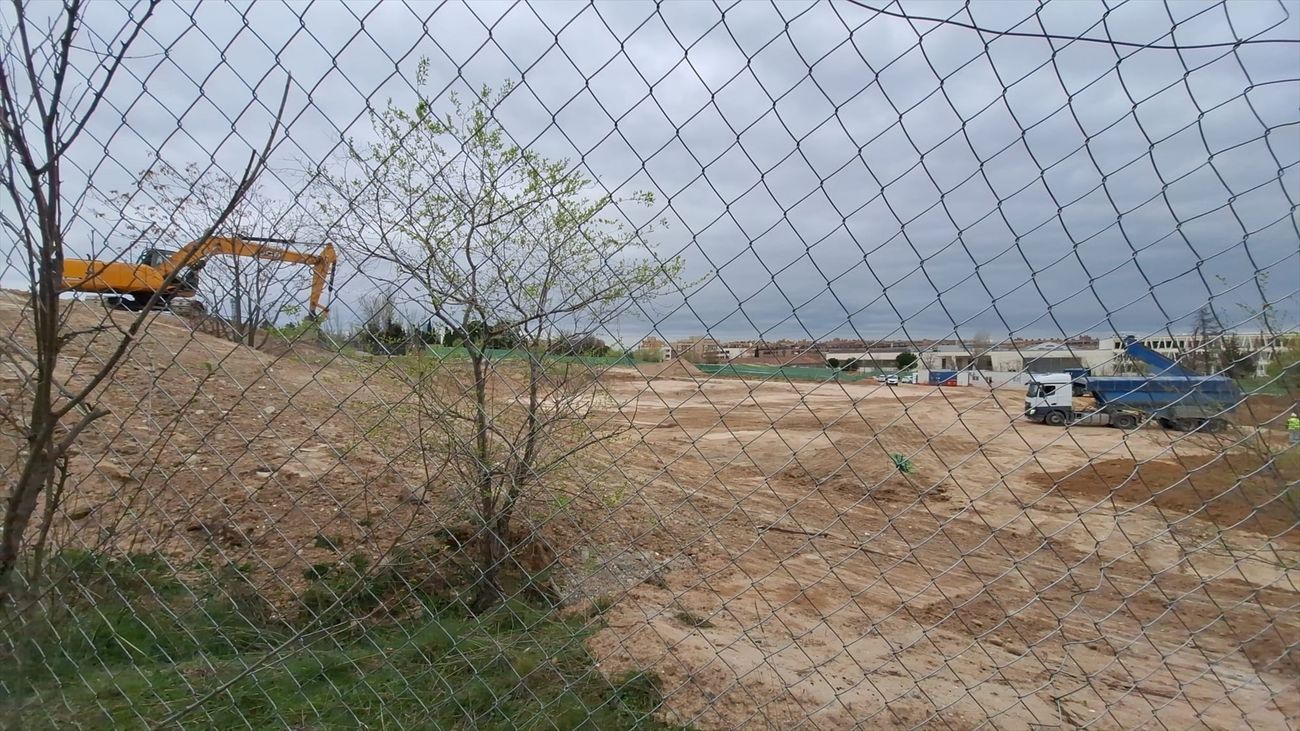 Obras en la zona donde se proyecta el futuro cantón de limpieza de Montecarmelo