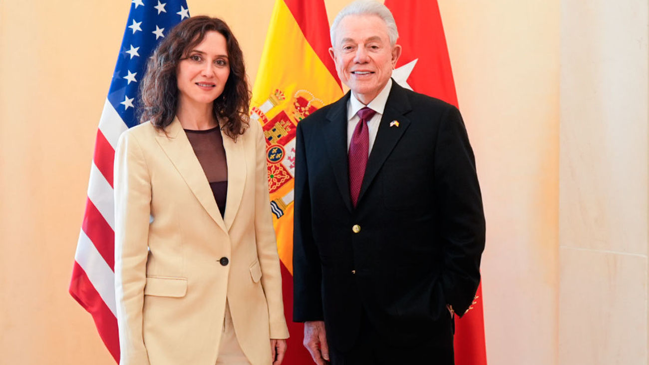Díaz Ayuso con el Embajador de Estados Unidos en España, Benjamín León Jr.