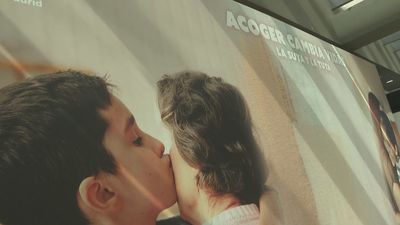 Madrid busca familias de acogida para menores tutelados durante el verano