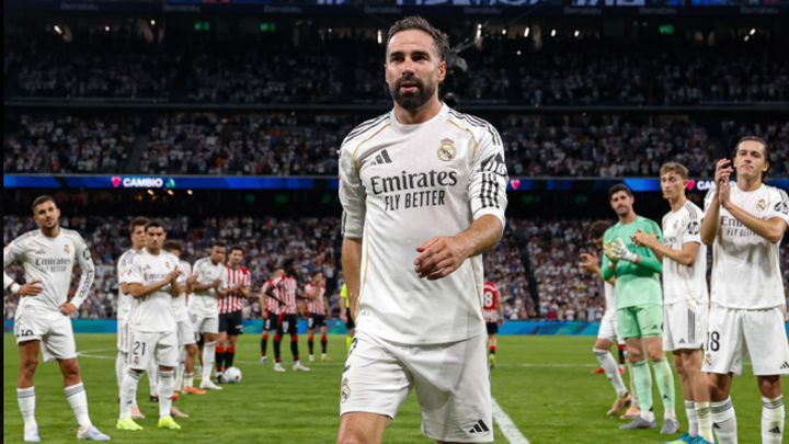 Carvajal, pasillo y lágrimas en su despedida: “Con mi salida ponemos fin a una era”