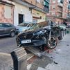 Consume alcohol y drogas y el coche acaba sobre unos bolardos cerca de un cole de Alcorcón