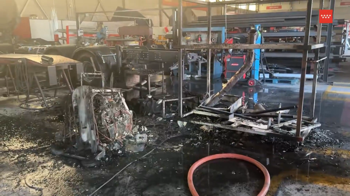 Incendio en una nave de Loeches.