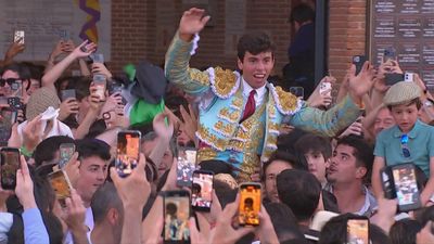 Puerta Grande para Julio Méndez en su presentación en Madrid