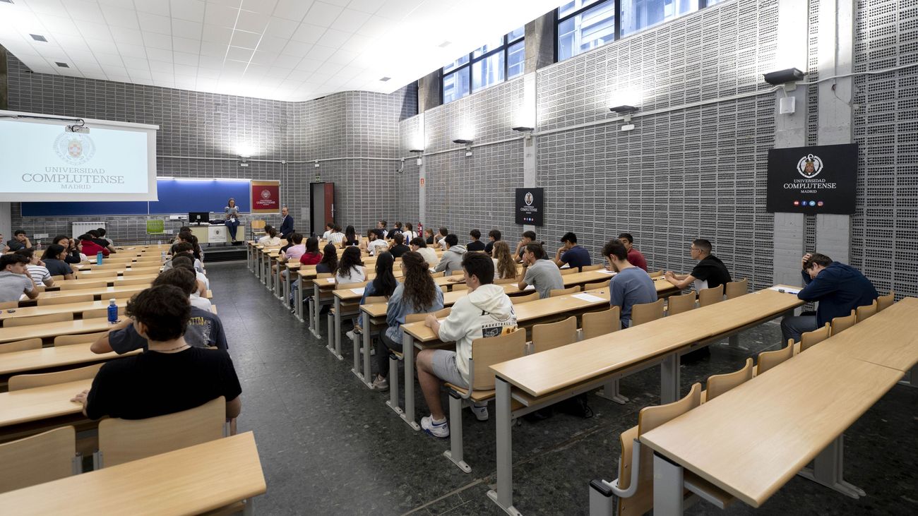 Metro refuerza las líneas 6 y 12 ante la llegada de más de 42.000 estudiantes a la PAU en Madrid