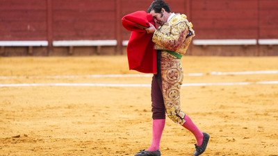 Morante de la Puebla reaparece en Madrid con lleno en Aranjuez