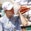 Debacle de Sinner en segunda ronda de Roland Garros