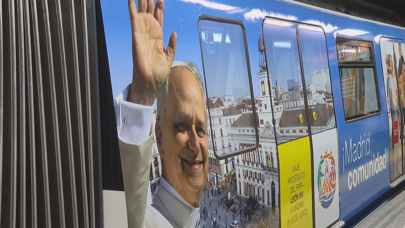 Madrid, 'a un metro del Papa' con un tren especial y tarjetas transporte conmemorativas