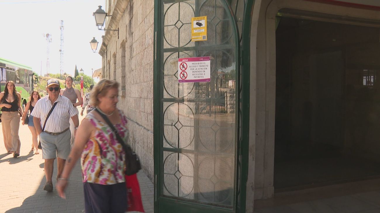Vecinos del norte de la región exigen a Renfe mejoras en Cercanías