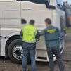 Inspección de vehículos de la Guardia Civil de tráfico