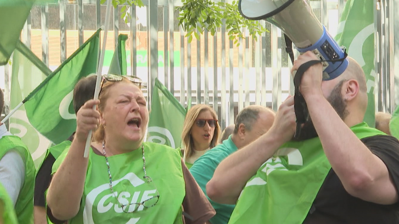 Trabajadores de  la Agencia Tributaria reclaman aumento de plantilla y mejores condiciones laborales