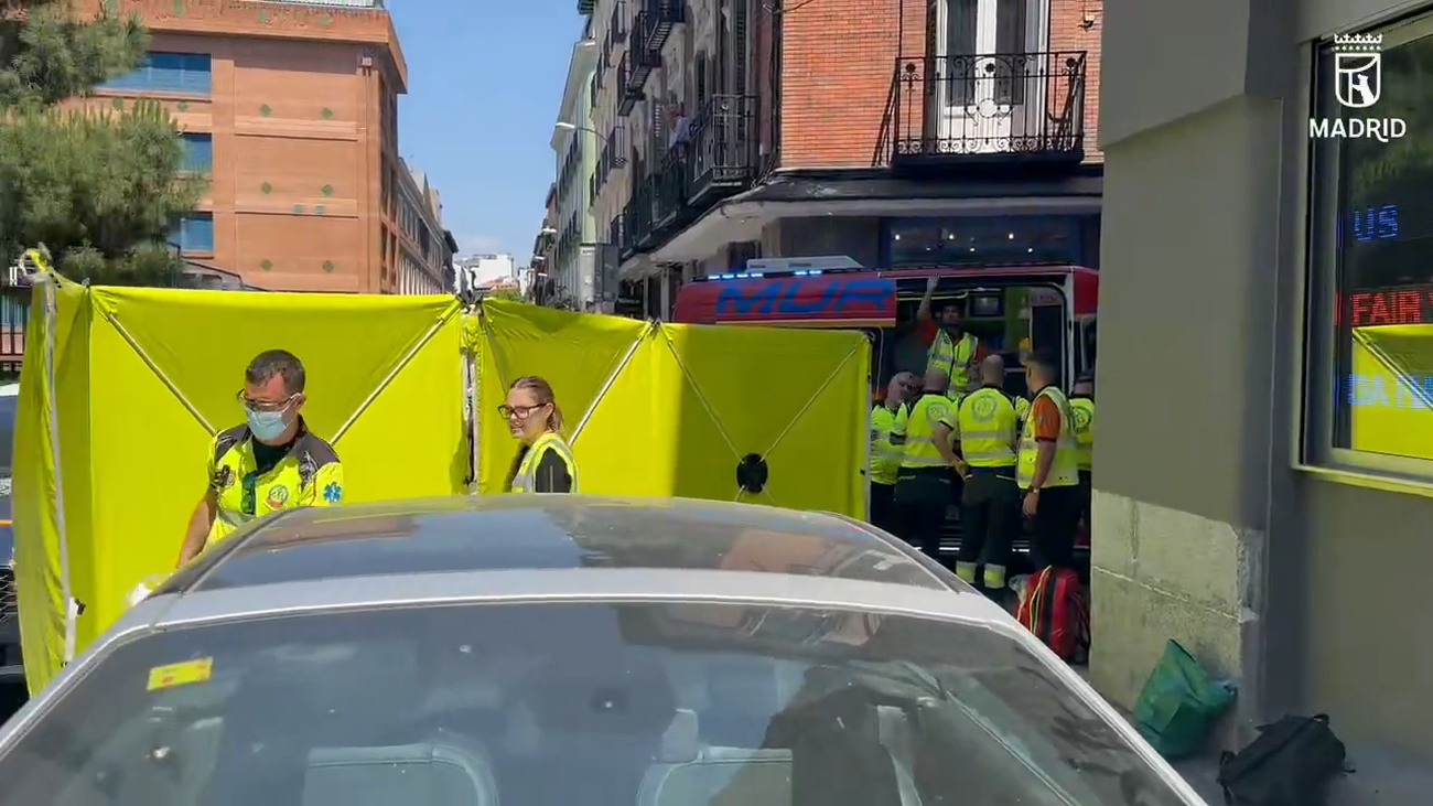 Muere un hombre de 47 años apuñalado a plena luz del día en Malasaña