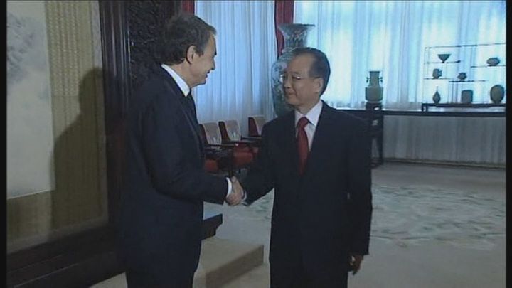 Zapatero habría cobrado fondos energéticos y lobbies del Partido Comunista Chino, según el sumario del 'Caso Ultra'