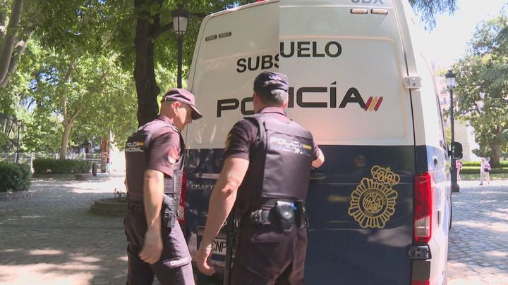 Miles de agentes garantizan la seguridad del subsuelo madrileño durante la visita de León XIV