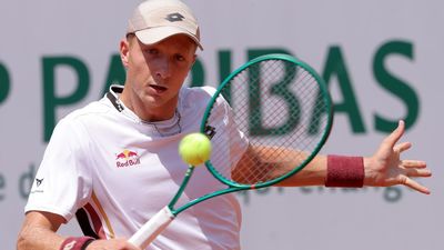 Landaluce se despide de Roland Garros tras un partido maratoniano