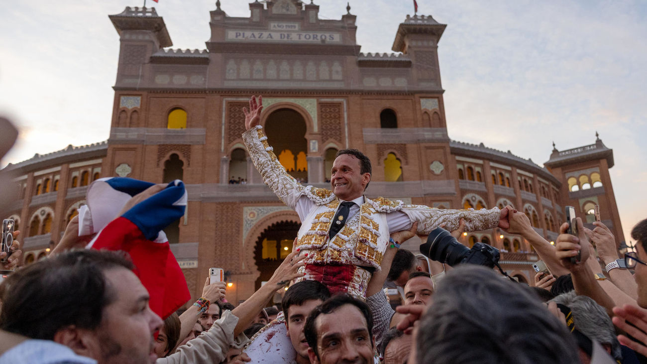 Puerta Grande para Ferrera