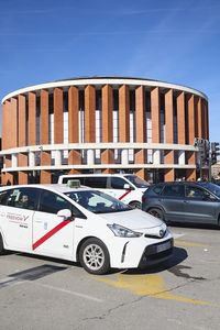 ¿Quiénes pueden usar el servicio de taxi gratuito durante la visita?