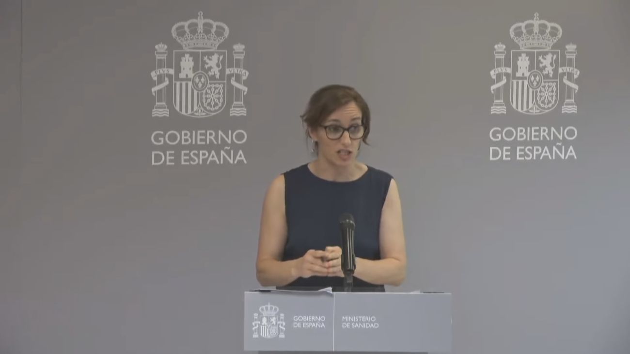 Mónica García dice que los inmigrantes usan menos el sistema sanitario "porque tienen mejor salud"