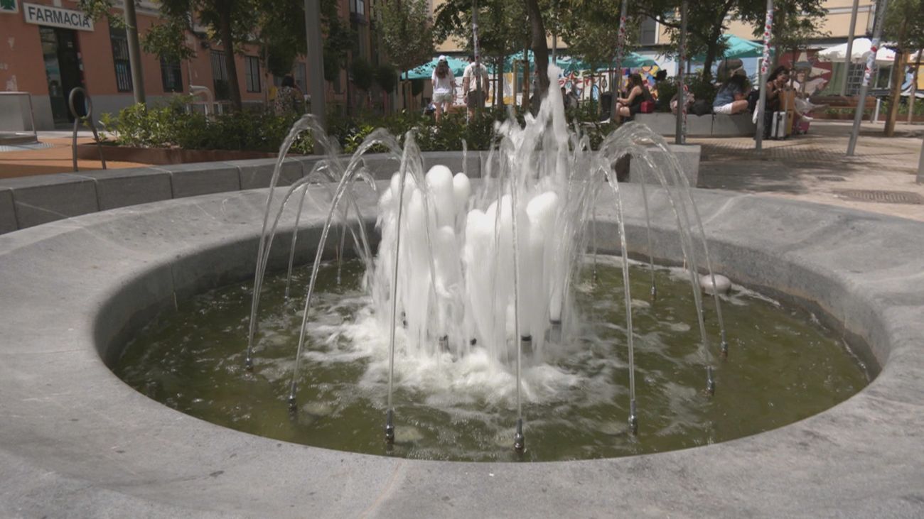 La Plaza del Rastrillo se transforma para combatir el calor: más árboles, sombra y nuevos espacios para los vecinos
