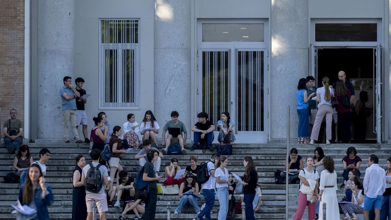 Las notas 'infladas' de bachillerato en otras regiones, queja en la PAU de Madrid