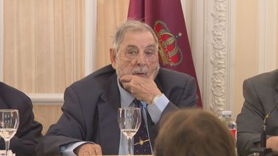 Juan Van-Halen publica nuevo libro, una recopilación de "crónicas del sanchismo y su agonía"