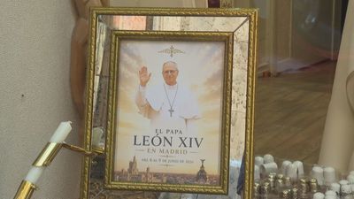 La visita del Papa dispara las reservas y anima al comercio madrileño